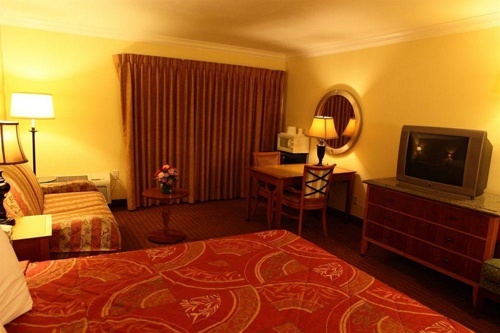 Aloha Inn Arroyo Grande Εξωτερικό φωτογραφία